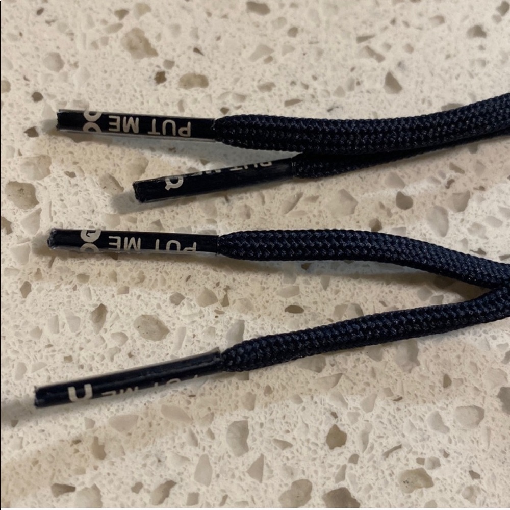 On cloud Swiss navy shoelaces replacement unisex